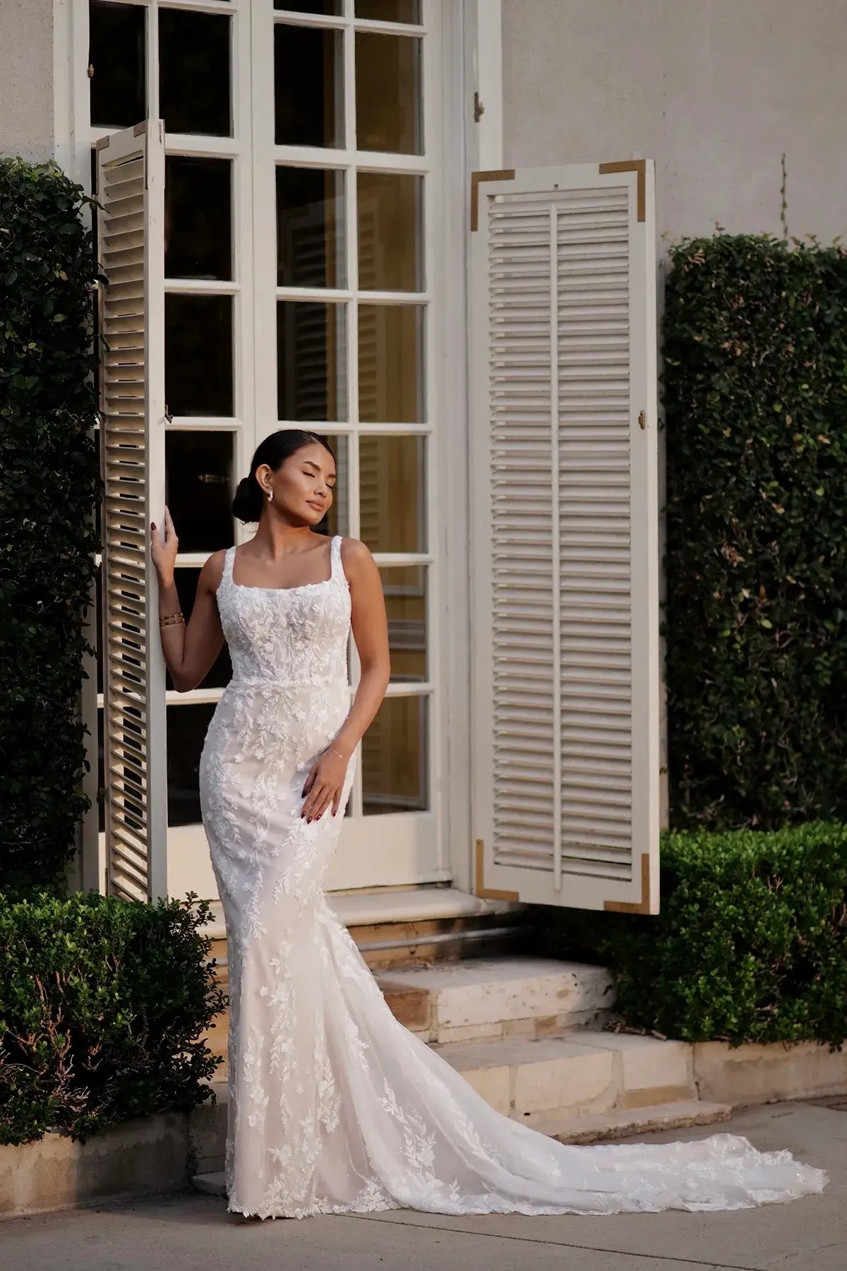 Seasonal Splendor: Choosing the Perfect Wedding Dress for Every Season Image
