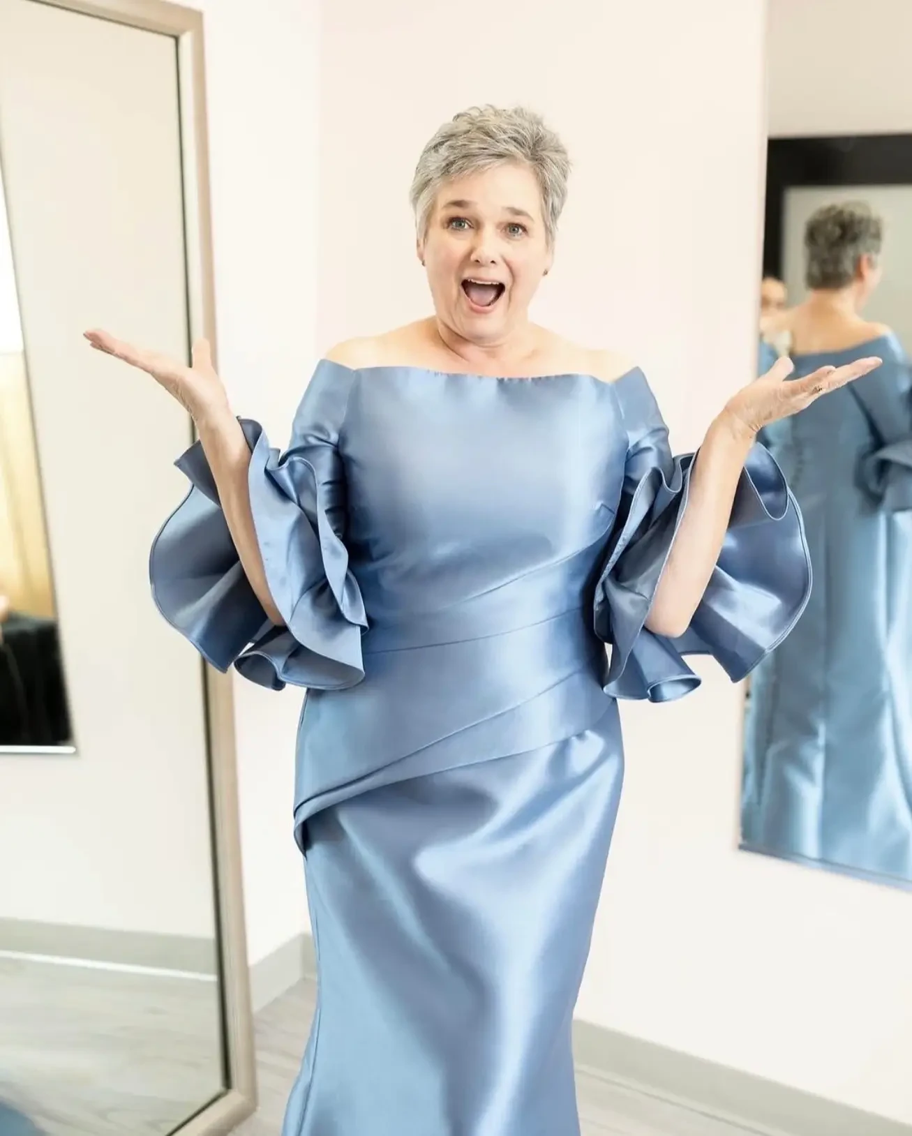 mother of the bride in blue dress