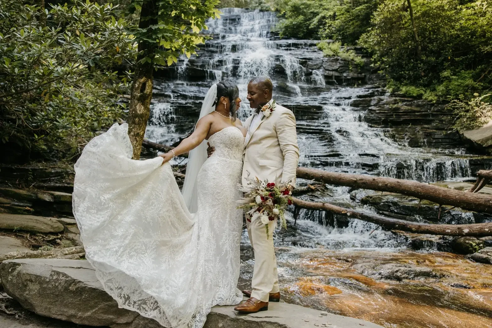Takethia & Yappett wedding photo