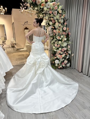 Martina Liana #1 Ivory Silk thumbnail