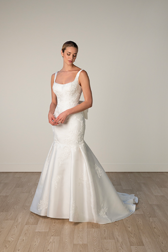 Grace & Goddess Nanette | Bow #2 Ivory thumbnail