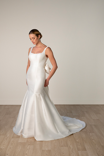 Grace & Goddess Nanette | Bow #4 Ivory thumbnail