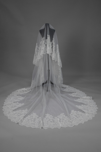 Grace & Goddess One Fine Day | Veil #2 Ivory thumbnail
